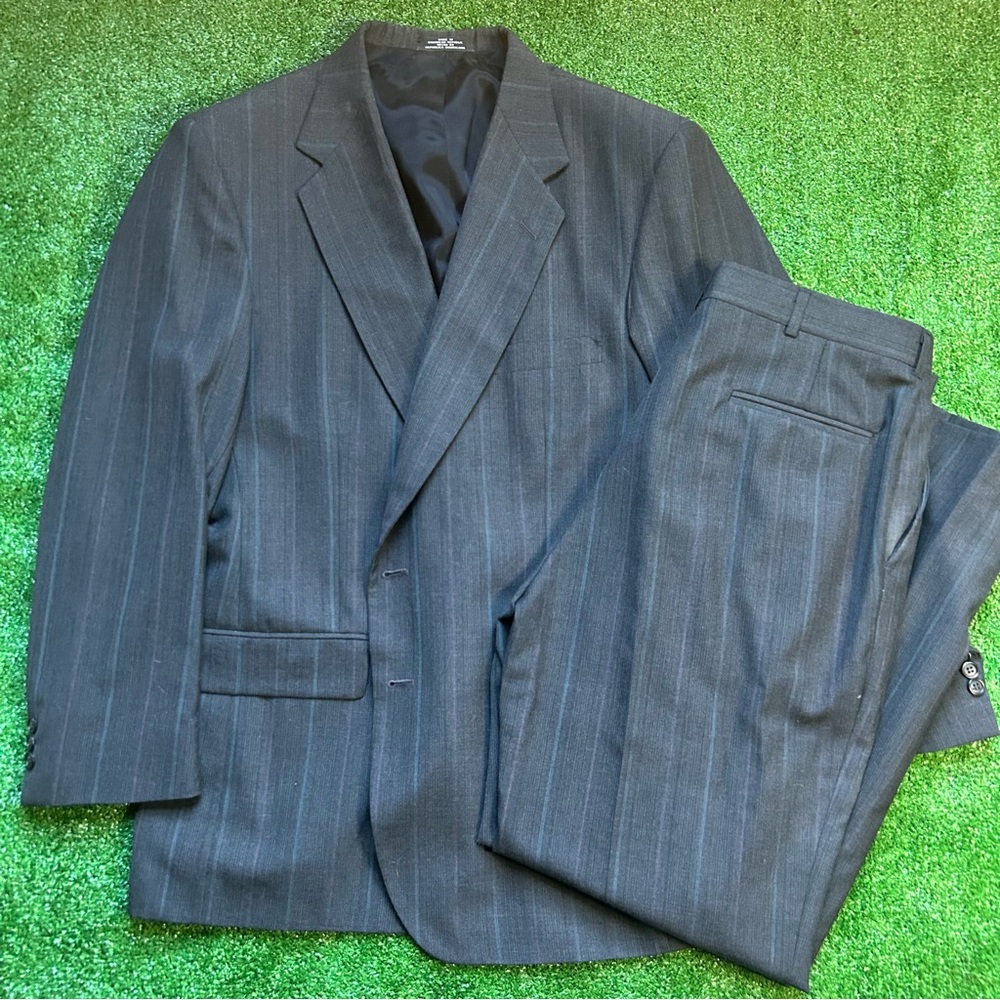 Men's Gray Suit